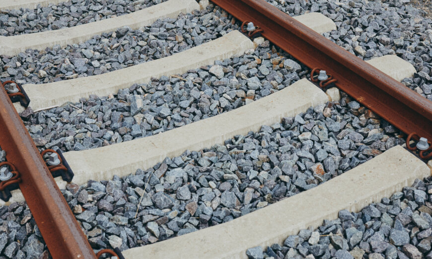 06_250708_moll-rail__Z9F2371_©LaraFreiburger Moll Rail Gleisschwelle Außengelände © Lara Freiburger