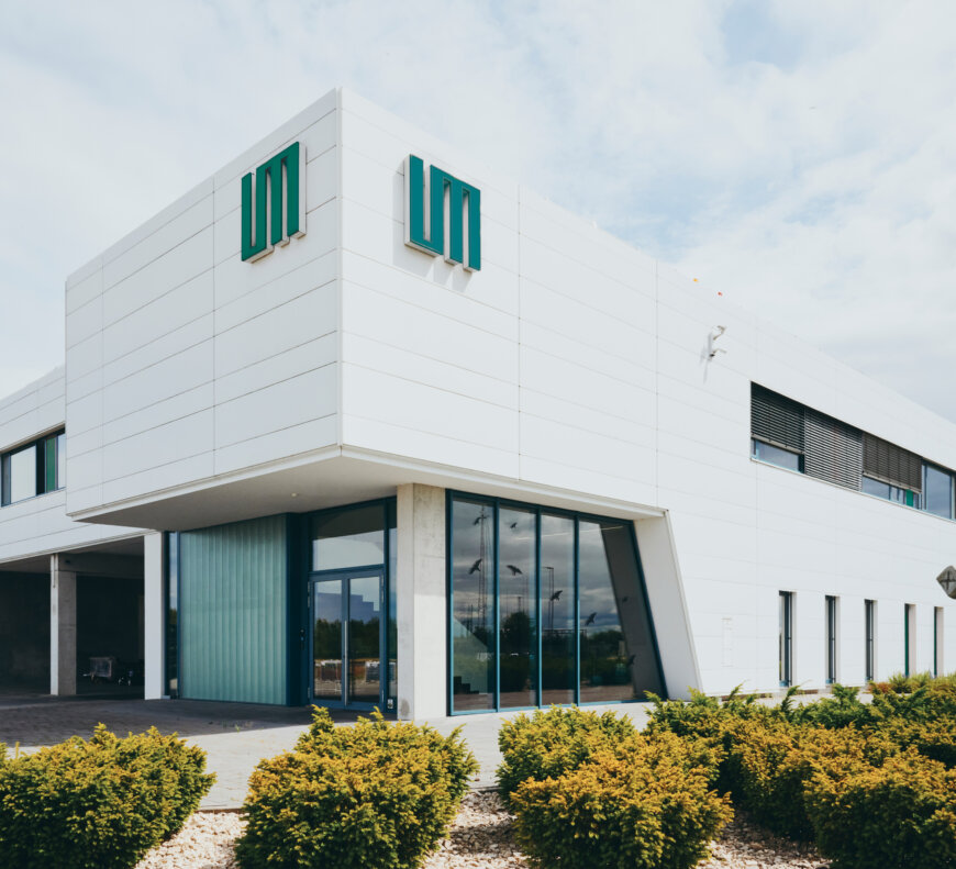 Moll Rail Gebäude Außenansicht Biebesheim &copy;&nbsp;Lara Freiburger